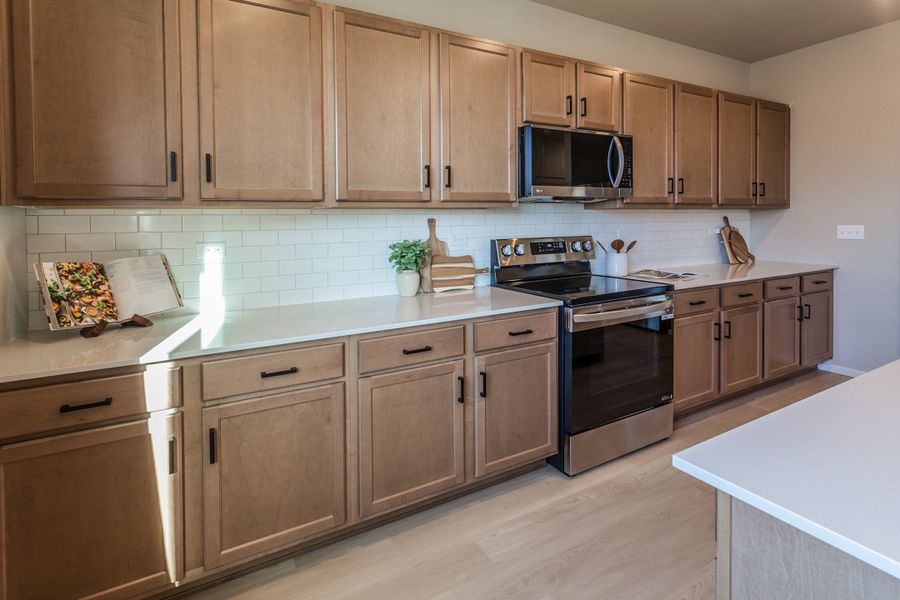 Representative furnished interior of a home built from the Clemens by Hartford Homes in Bloom, Fort Collins (Image 19).