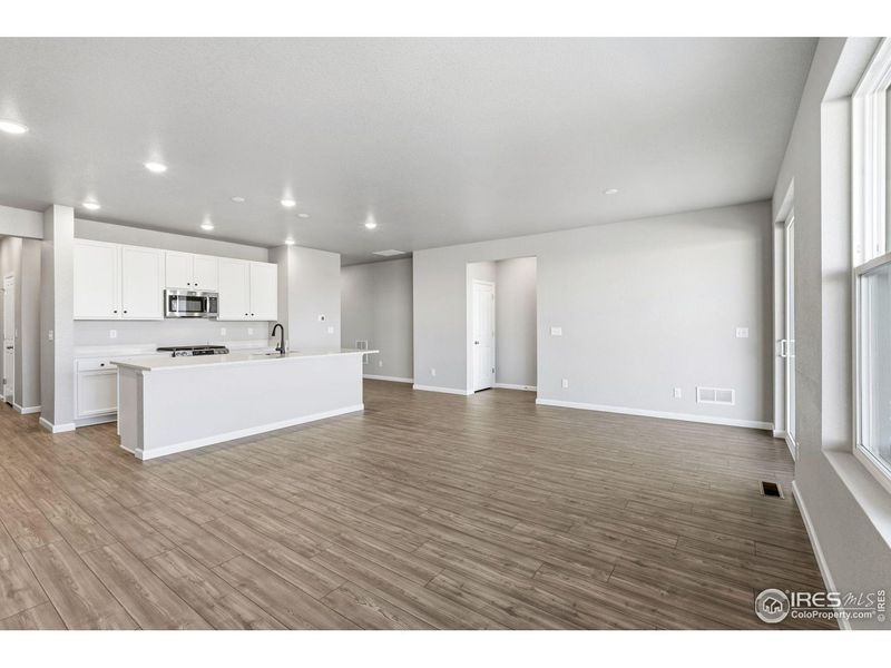 Spacious, unfurnished interior of a new home in Cordovan, Longmont (Image 13). Spacious, unfurnished interior of a new home in Cordovan, Longmont (Image 13).