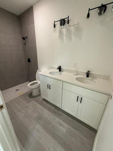 Furnished interior view inside a new home in , Ocala (Image 6).