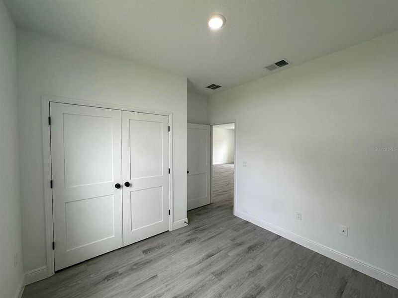 Spacious, unfurnished interior of a new home in , Ocala (Image 33).