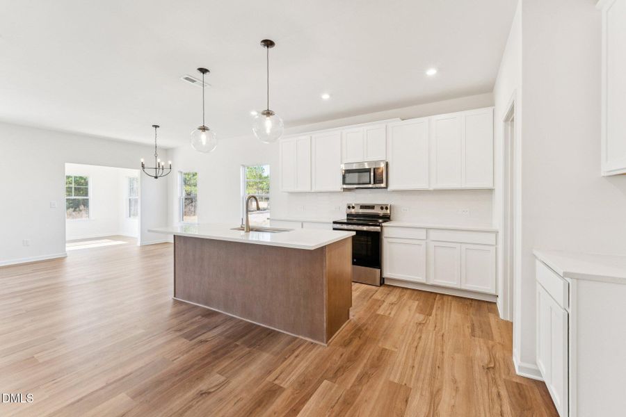 4-web-or-mls-DSC04600 4-web-or-mls-DSC04600