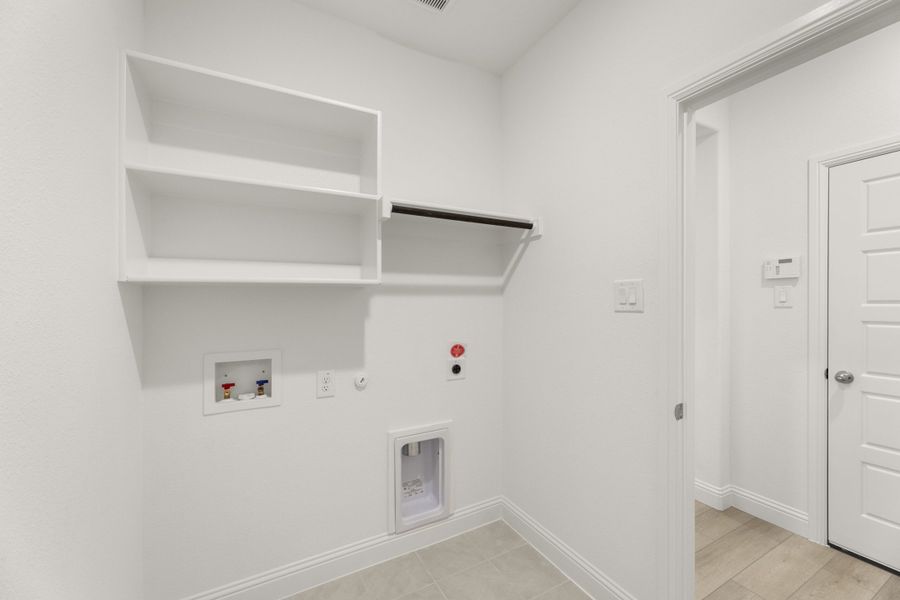 Spacious, unfurnished interior of a new home in River Ranch, Van Alstyne (Image 30). Spacious, unfurnished interior of a new home in River Ranch, Van Alstyne (Image 30).