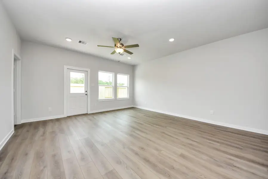 Spacious, unfurnished interior of a new home in The Villages at WestPointe, Dayton (Image 35).