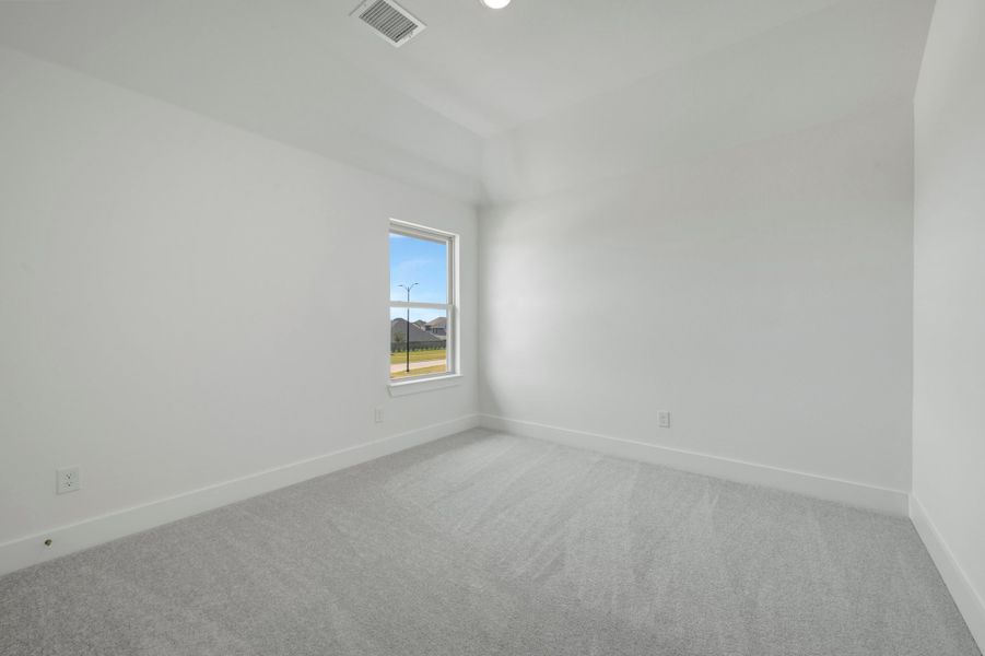 Spacious, unfurnished interior of a new home in Painted Tree, McKinney (Image 27). Spacious, unfurnished interior of a new home in Painted Tree, McKinney (Image 27).