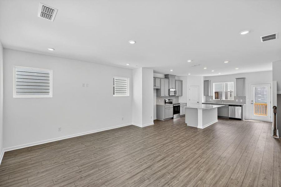 Spacious, unfurnished interior of a new home in Somerset at Veterans Memorial, Mableton (Image 24).