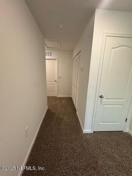 Spacious, unfurnished interior of a new home in The Landing, Middleburg (Image 23).