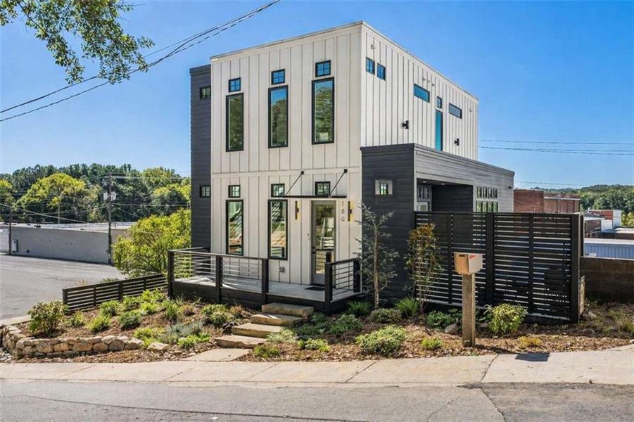 Image 26 of a home in .