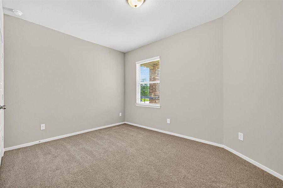 Spacious, unfurnished interior of a new home in Sunterra, Katy (Image 36). Spacious, unfurnished interior of a new home in Sunterra, Katy (Image 36).