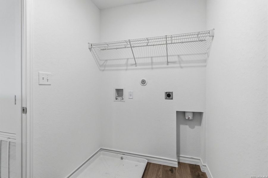 Spacious, unfurnished interior of a new home in Davis Ranch, Helotes (Image 44). Spacious, unfurnished interior of a new home in Davis Ranch, Helotes (Image 44).