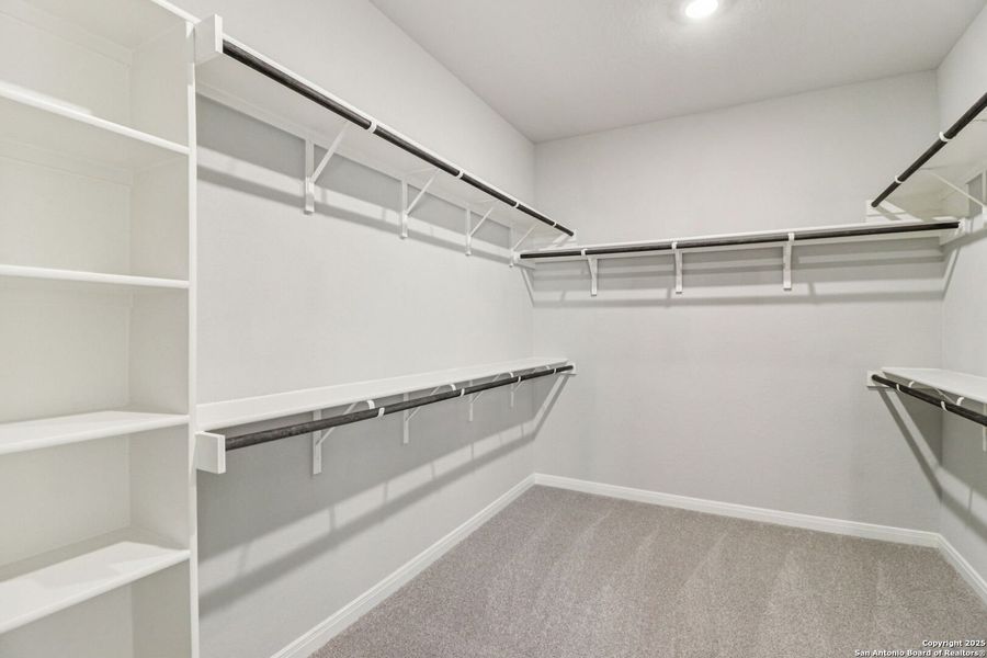 Spacious, unfurnished interior of a new home in Arcadia Ridge - Classic Series, San Antonio (Image 22).