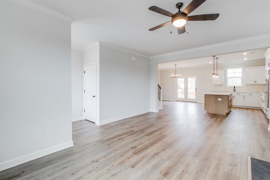 Spacious, unfurnished interior of a new home in Hendrix Farms, Lexington (Image 16).