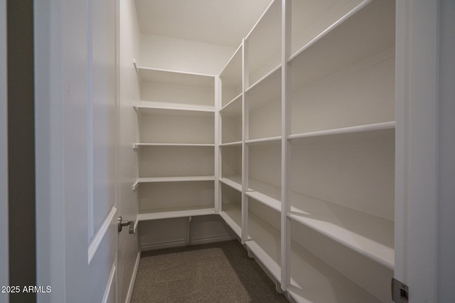 19) UPSTAIRS STORAGE