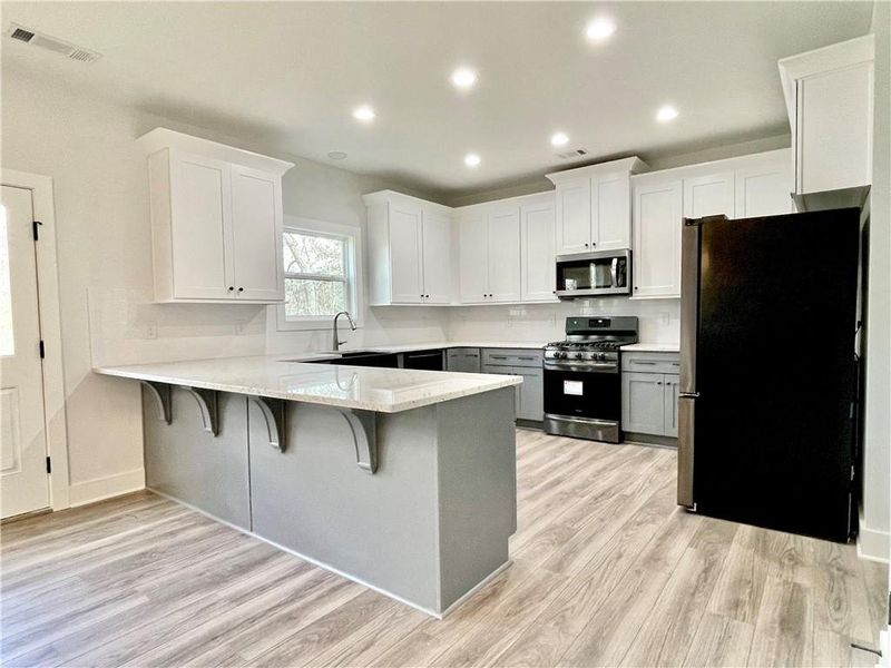 Furnished interior view inside a new home in , Waleska (Image 11).