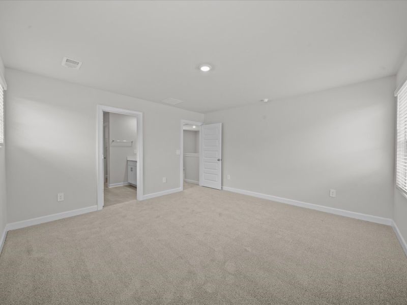 Spacious, unfurnished interior of a new home in Cedar Shoals – Heritage Collection, Piedmont (Image 17).