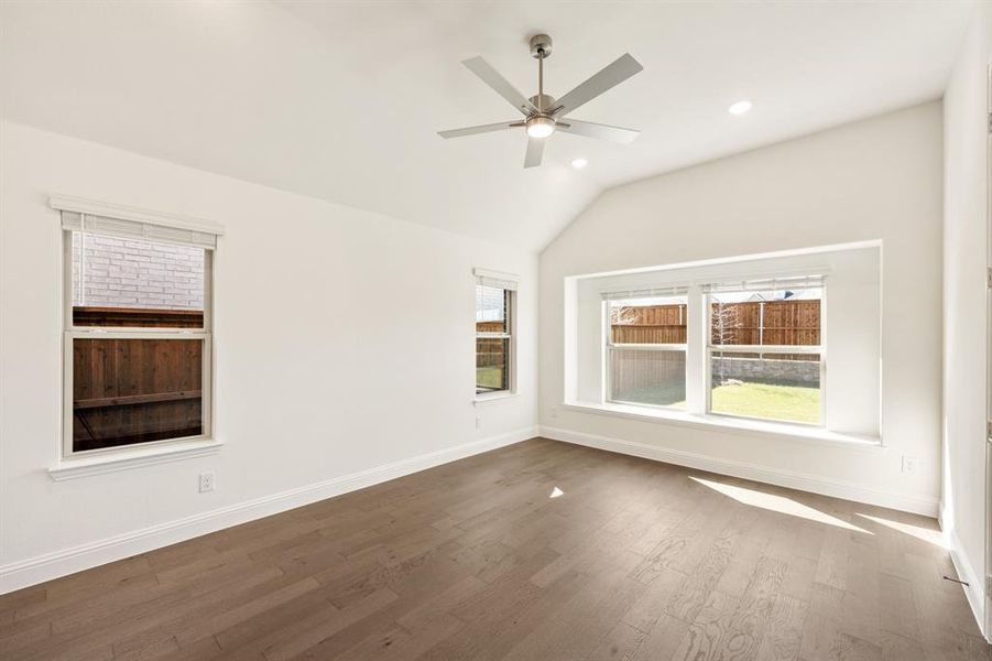 Spacious, unfurnished interior of a new home in Creekview Meadows, Pilot Point (Image 29).