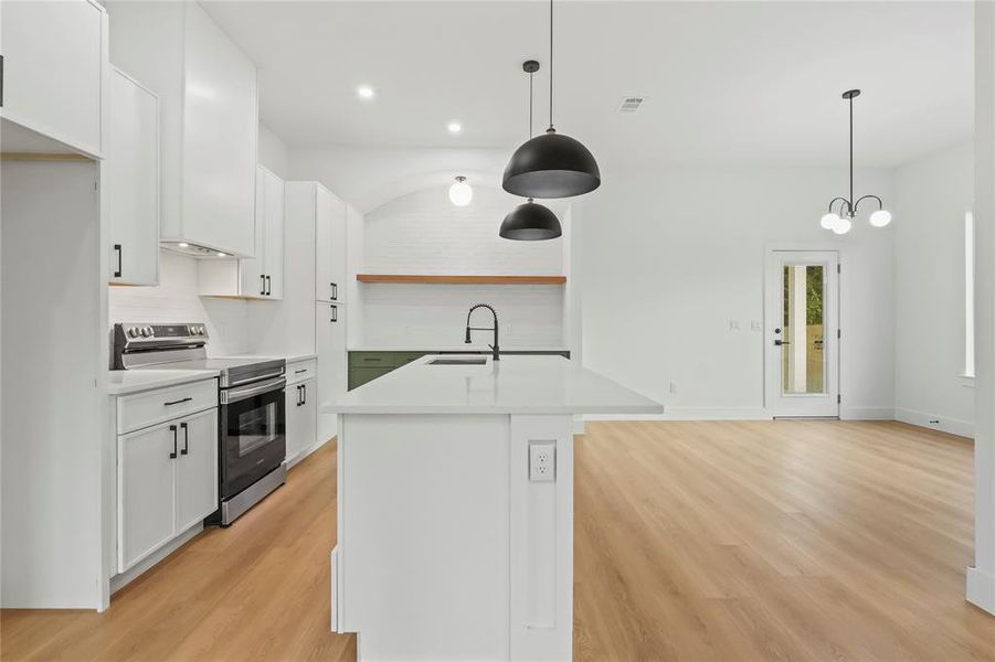 Furnished interior view inside a new home in , Dallas (Image 4). Furnished interior view inside a new home in , Dallas (Image 4).