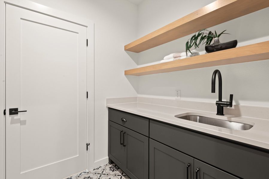 Furnished interior view inside a new home in , Dallas (Image 33).