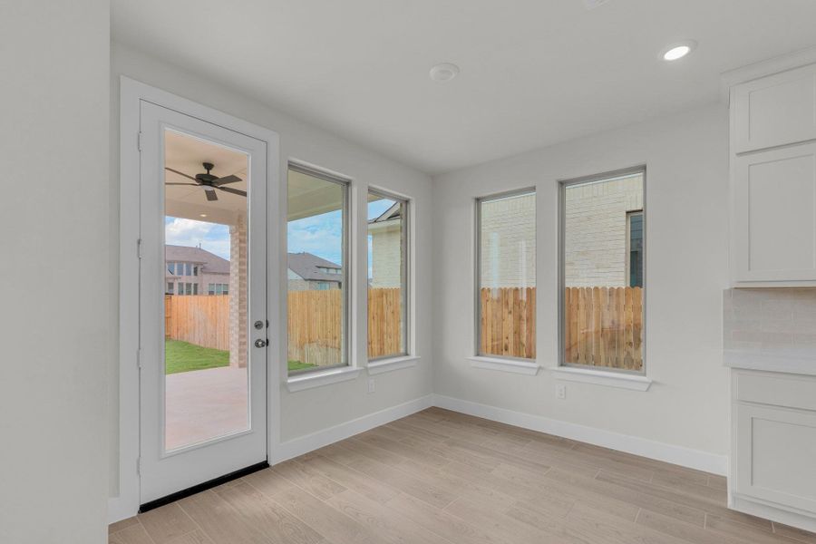 Spacious, unfurnished interior of a new home in Santa Rita Ranch, Liberty Hill (Image 25).