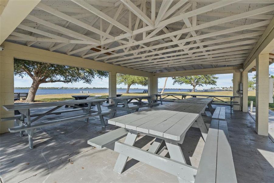 Community amenities in , Port Charlotte (Image 28).