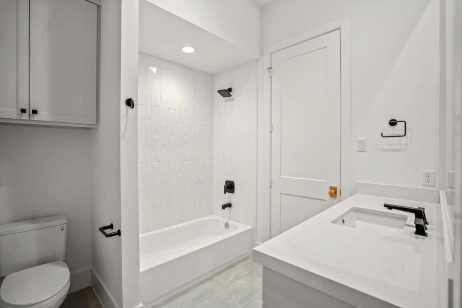 Image 49 of a home in .