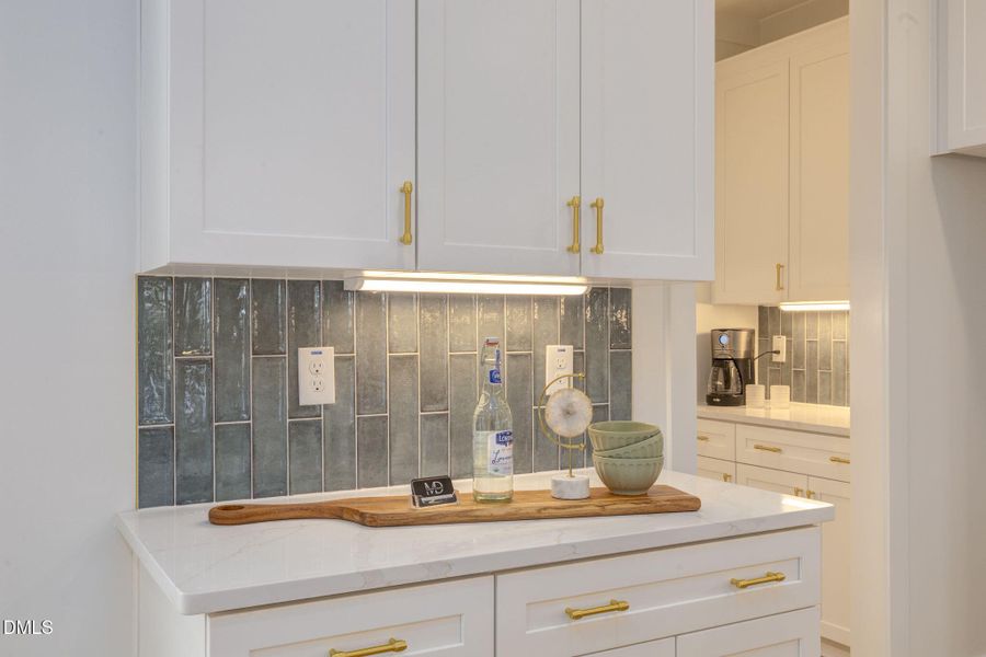 15-web-or-mls-Roombiance15