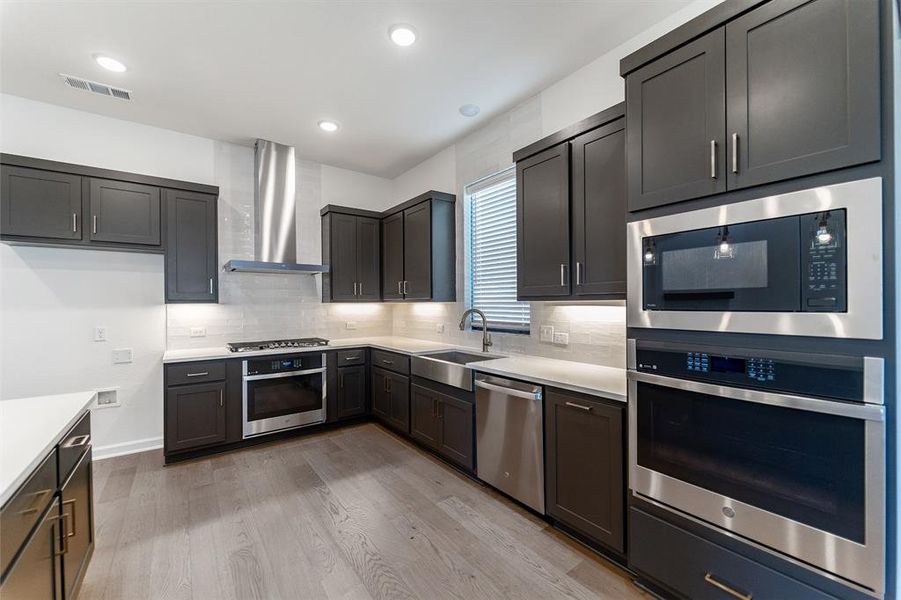 Furnished interior view inside a new home in Sonoma Verde, Rockwall (Image 11). Furnished interior view inside a new home in Sonoma Verde, Rockwall (Image 11).