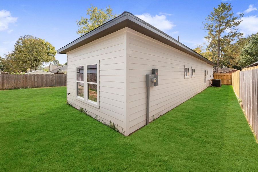 Exterior details and patio area of a home in , Montgomery (Image 30).