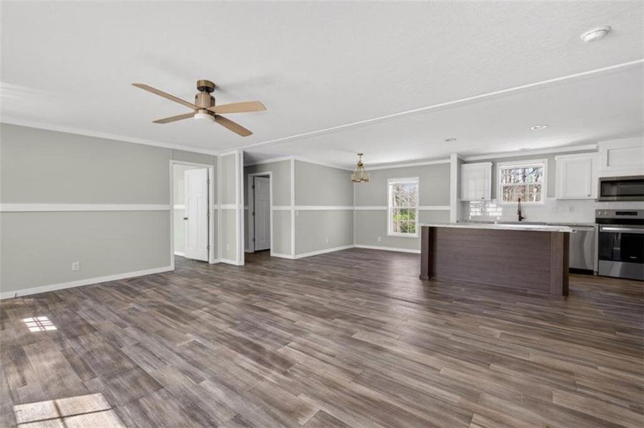 Spacious, unfurnished interior of a new home in , Oxford (Image 11).