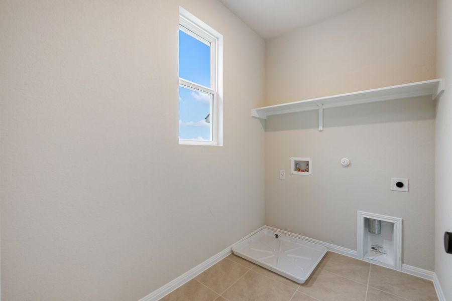 Representative unfurnished interior of a home built from the Robin by Ashton Woods in The Cottages at Lariat, Liberty Hill (Image 42). Representative unfurnished interior of a home built from the Robin by Ashton Woods in The Cottages at Lariat, Liberty Hill (Image 42).