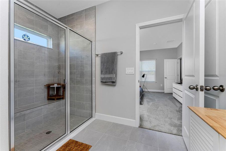 Furnished interior view inside a new home in , Port Charlotte (Image 53).