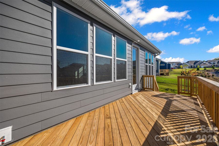 Exterior details and patio area of a home in Handsmill on Lake Wylie, York (Image 4).