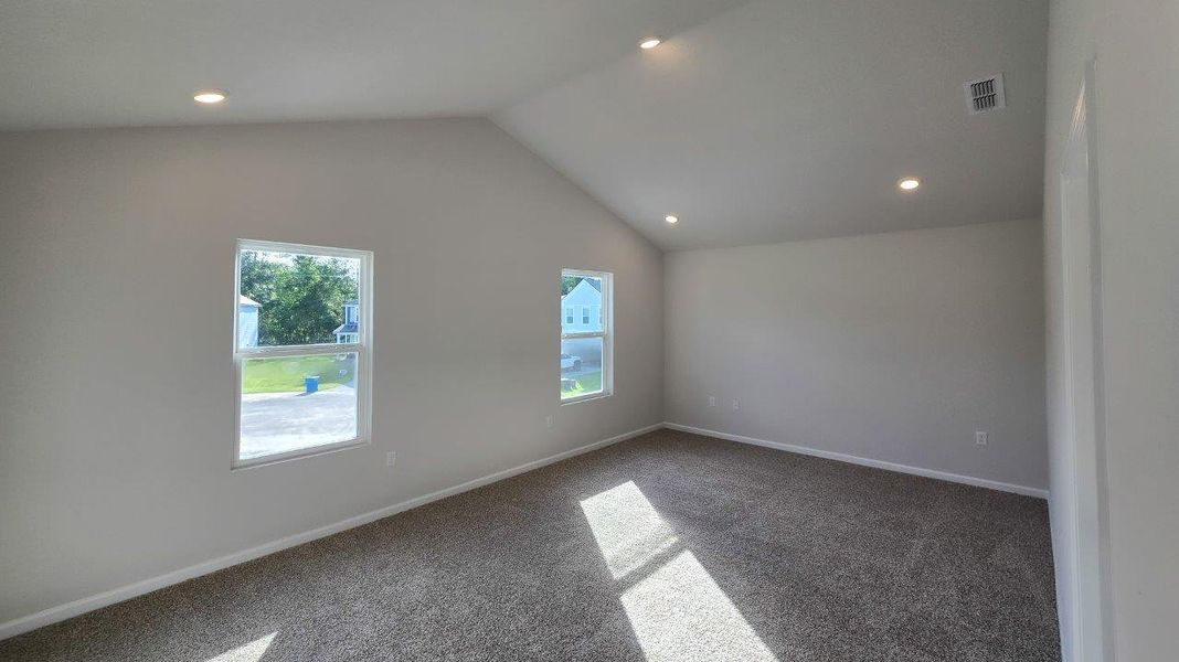 Spacious, unfurnished interior of a new home in Fallschase, Tallahassee (Image 9).