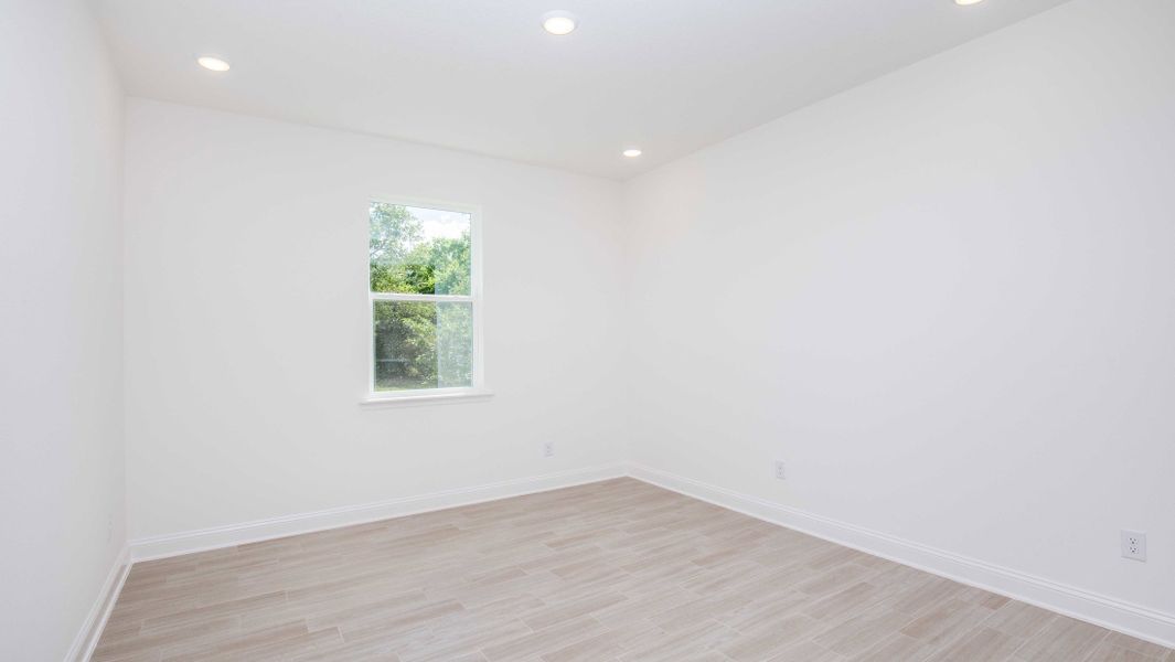 Representative unfurnished interior of a home built from the Naples by Maronda Homes in North Port, North Port (Image 16).