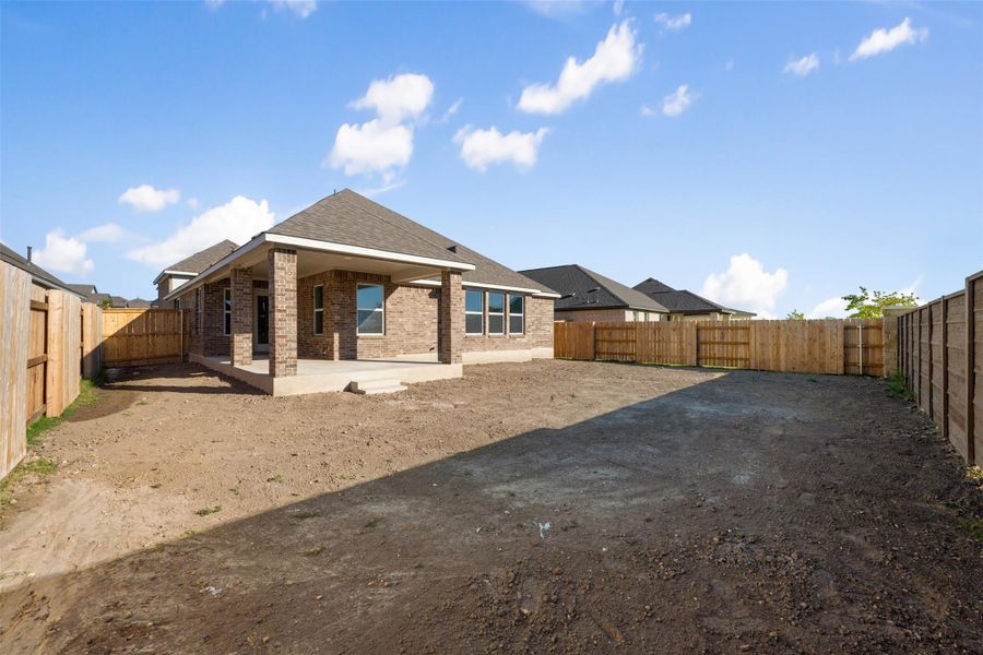 Photos are representative images and renderings for illustrative purposes only. Actual structural options and design images of the home may vary. Photos are representative images and renderings for illustrative purposes only. Actual structural options and design images of the home may vary.
