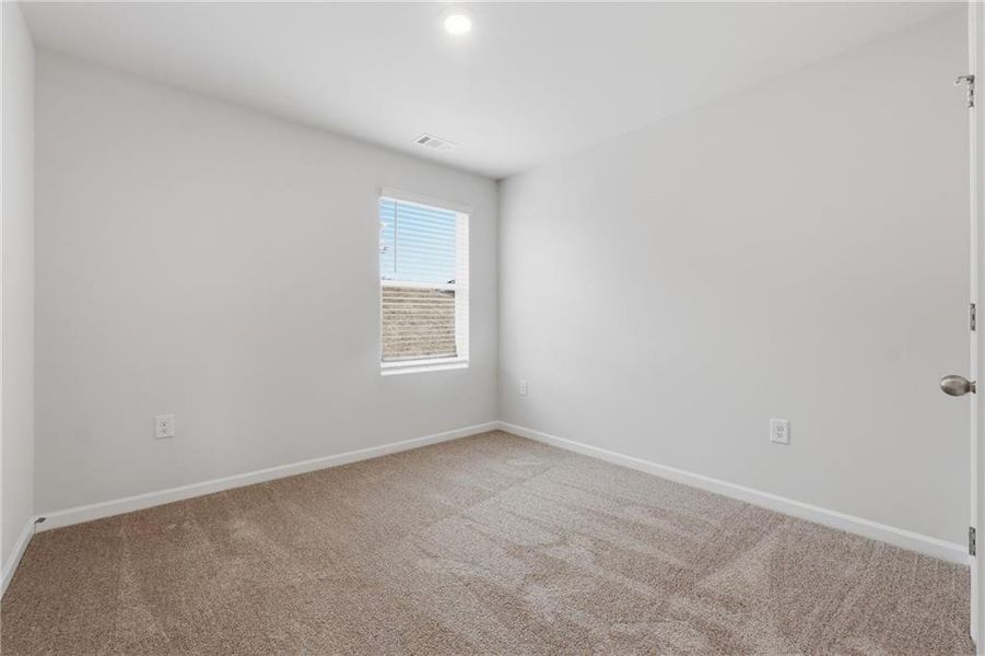Spacious, unfurnished interior of a new home in Moss Creek, Hogansville (Image 27).