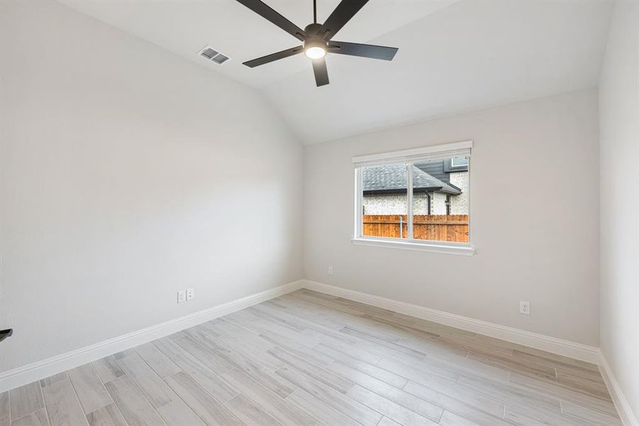 Spacious, unfurnished interior of a new home in Sunrise at Garden Valley, Waxahachie (Image 29).