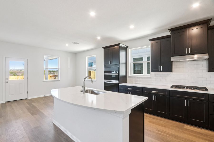Furnished interior view inside a new home in Porter Country, Buda (Image 5).