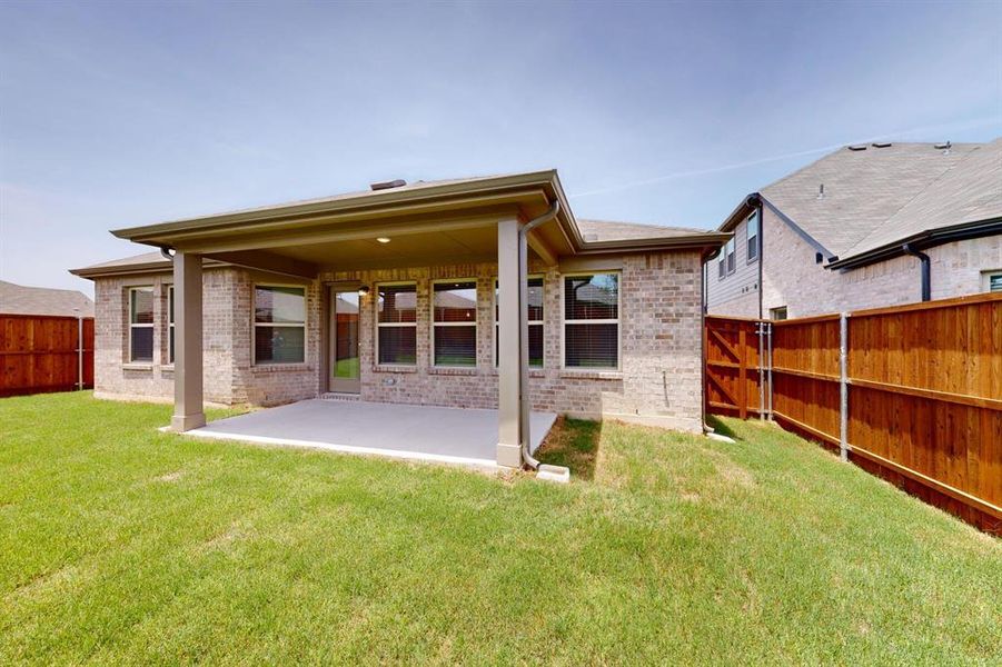 Front exterior of a new home in Sanderos, Fort Worth, TX, highlighting curb appeal (Image 22). Front exterior of a new home in Sanderos, Fort Worth, TX, highlighting curb appeal (Image 22).