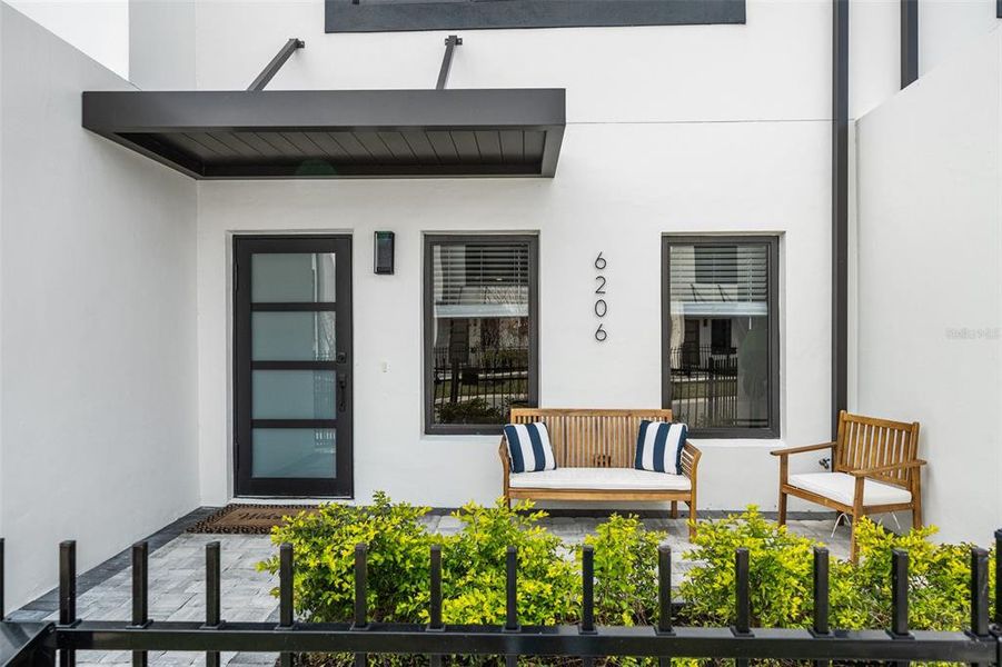 Exterior details and patio area of a home in , Pinellas Park (Image 28).