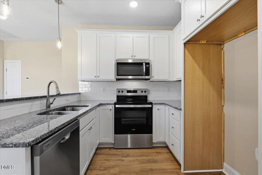 34-311 N Wilson Ave-34