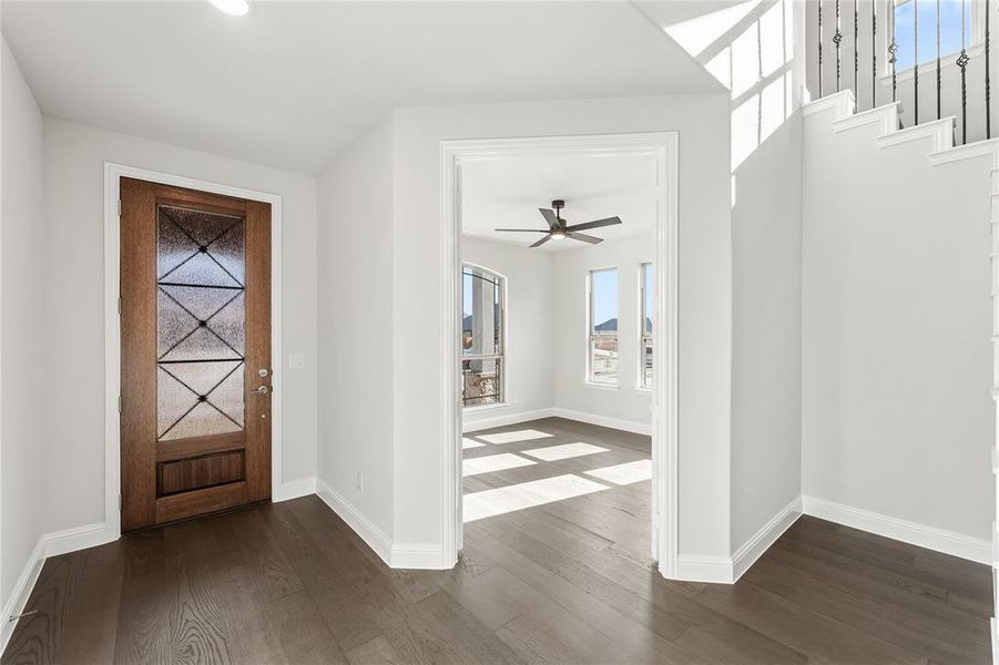 Spacious, unfurnished interior of a new home in Sable Creek, Sanger (Image 24).