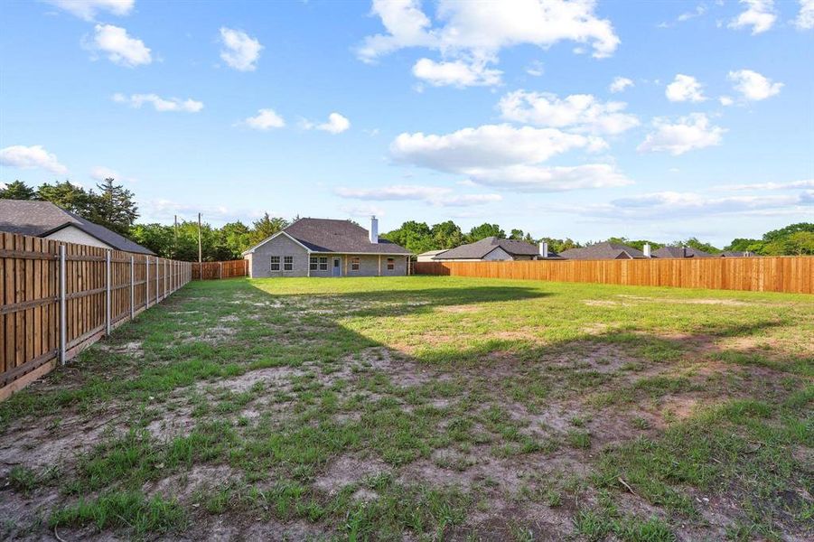 Exterior details and patio area of a home in , Ector (Image 19).