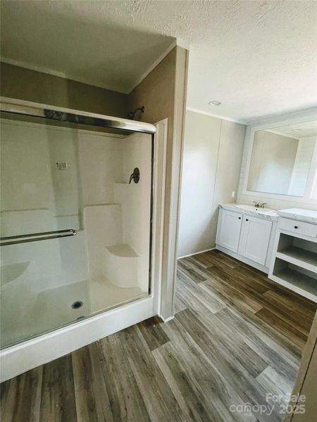 Spacious, unfurnished interior of a new home in , Flat Rock (Image 7).