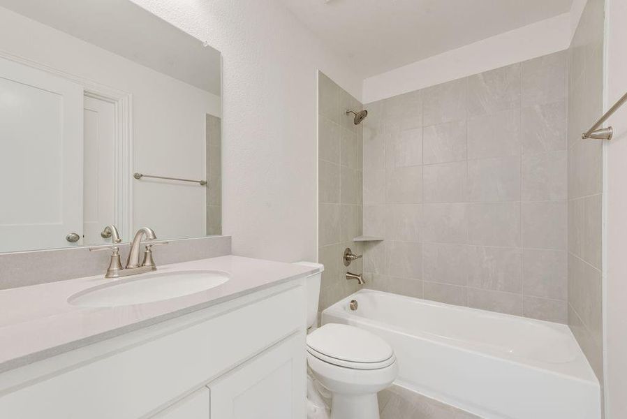 Furnished interior view inside a new home in Cedar Ridge Estates, Grand Prairie (Image 10). Furnished interior view inside a new home in Cedar Ridge Estates, Grand Prairie (Image 10).