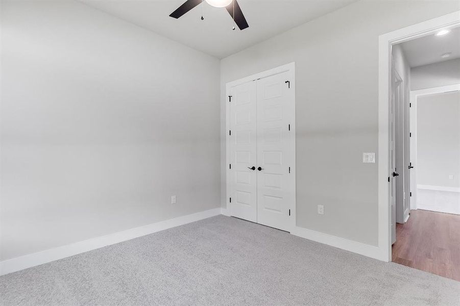 Spacious, unfurnished interior of a new home in , Marble Falls (Image 20).