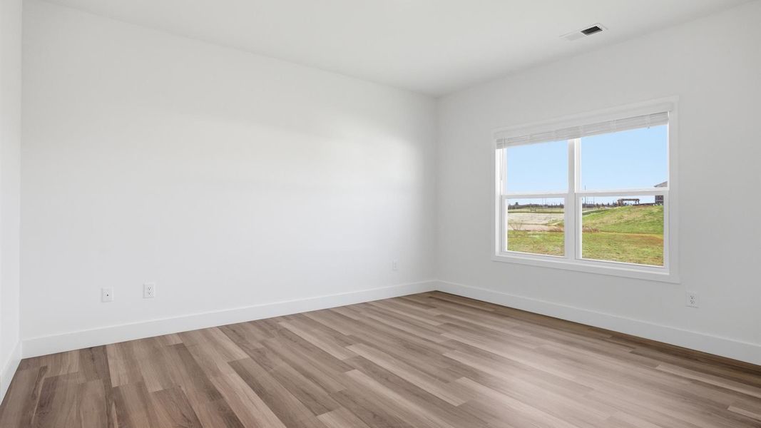 Spacious, unfurnished interior of a new home in Millstone Village, Morristown (Image 23).