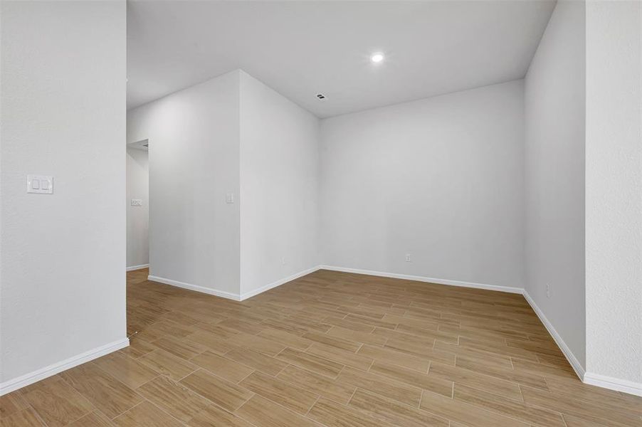 Spacious, unfurnished interior of a new home in Mobberly Farms, Pilot Point (Image 18).