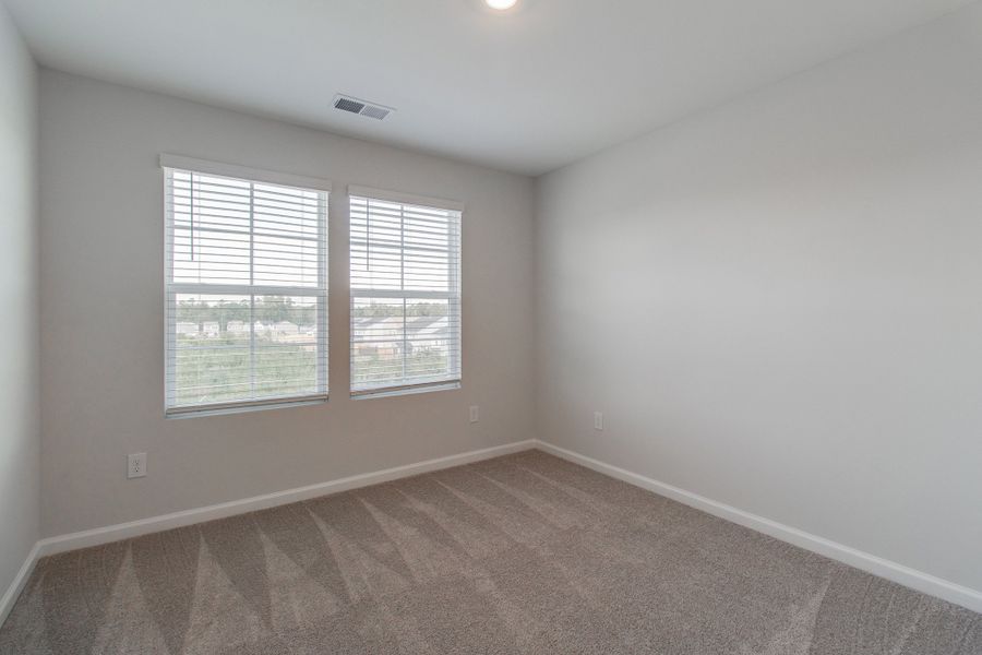 Spacious, unfurnished interior of a new home in Ellington, Elgin (Image 32).