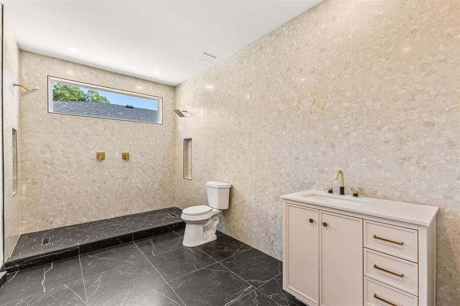 Image 37 of a home in .