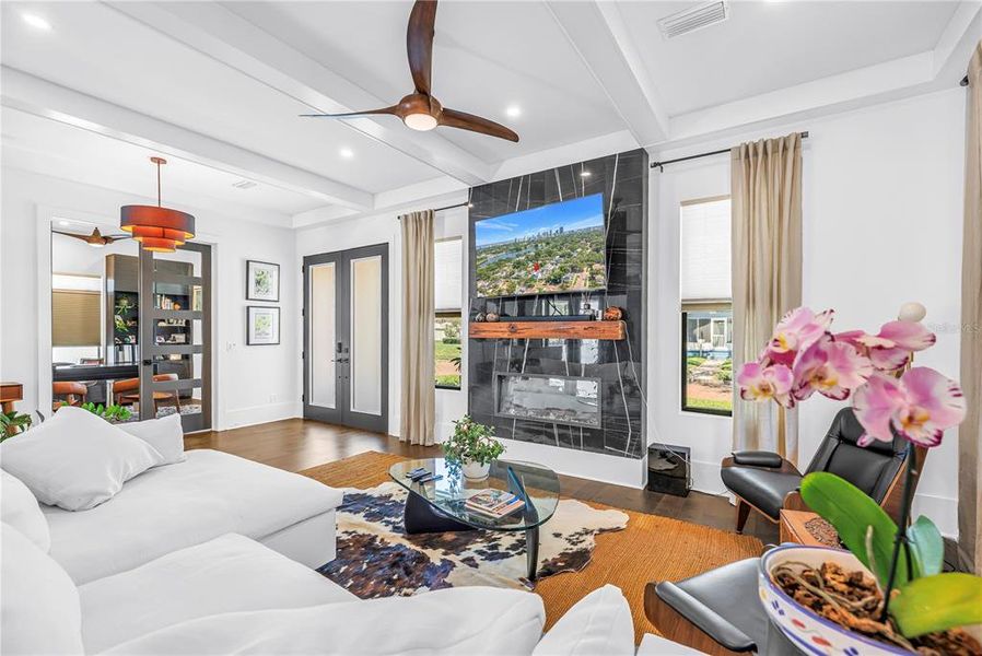 Furnished interior view inside a new home in , St. Petersburg (Image 55).